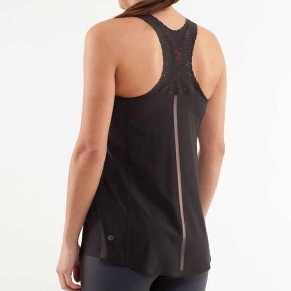 Lululemon Run a Marathon Singlet in Black - Picture 8 of 8